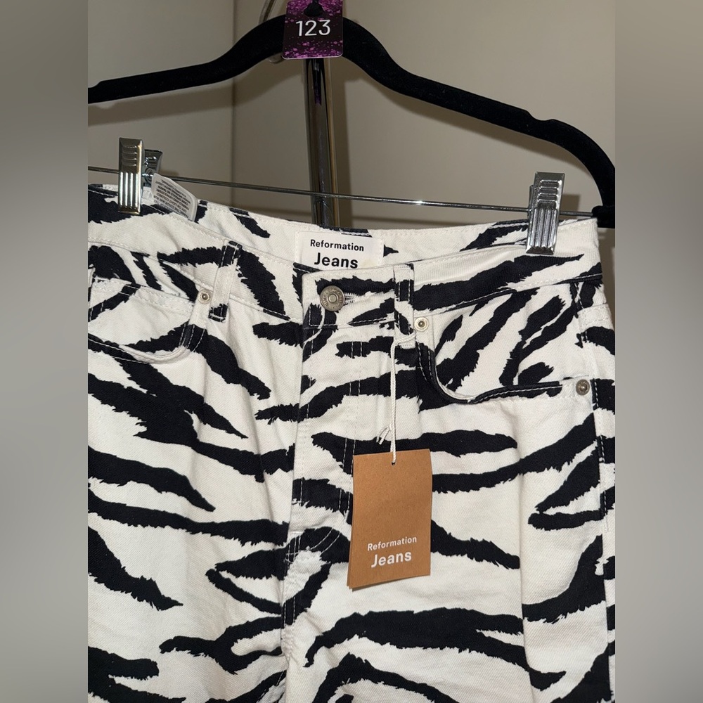 Reformation‎ Cynthia Zebra Print High Rise Straight Jeans - Picture 7 of 9